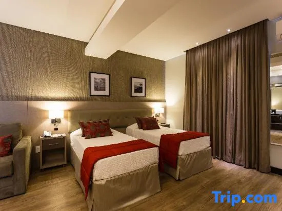 Premium Single Suite