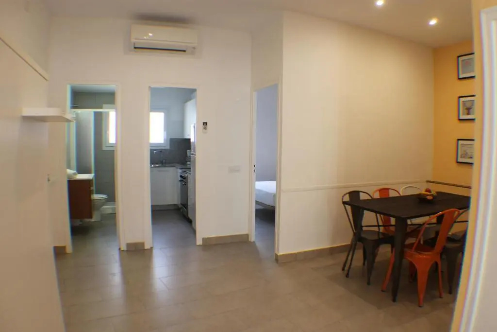 2 Bedrooms Apartment