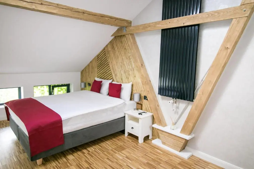 Superior Double room (full double bed)