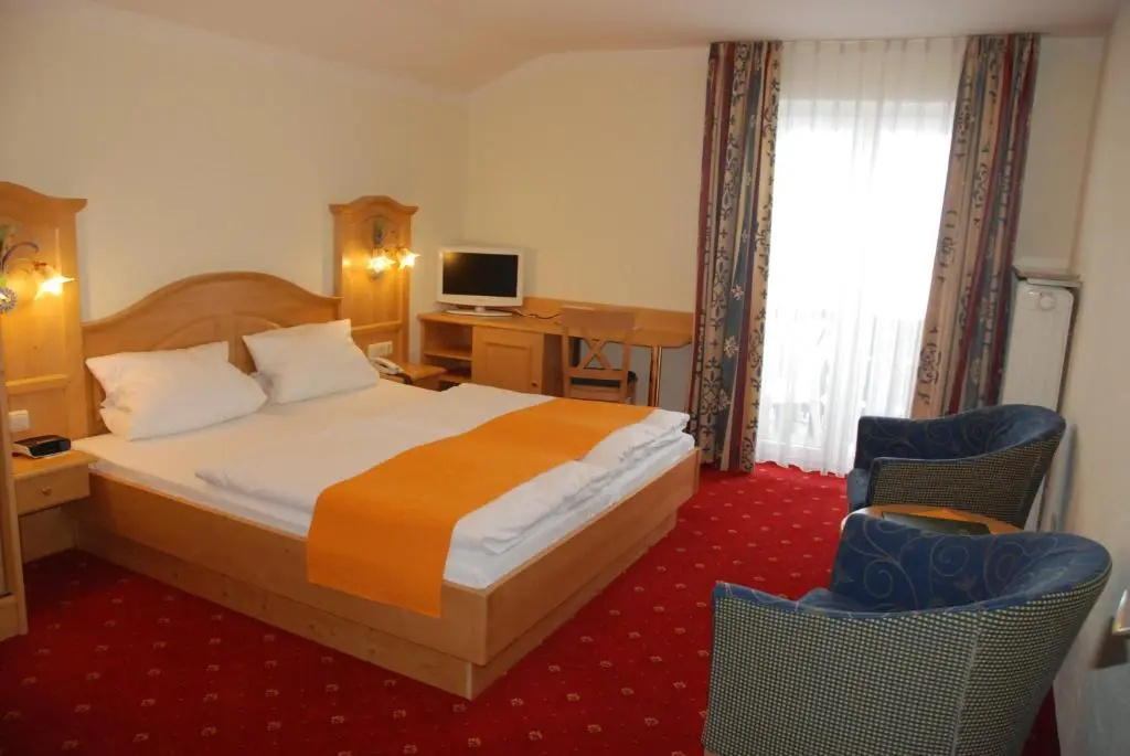 Standard Double room (full double bed)