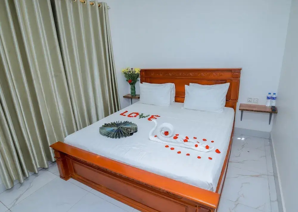 Deluxe Double room with balcony (full double bed)