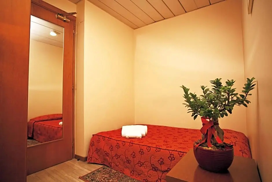 Economy room