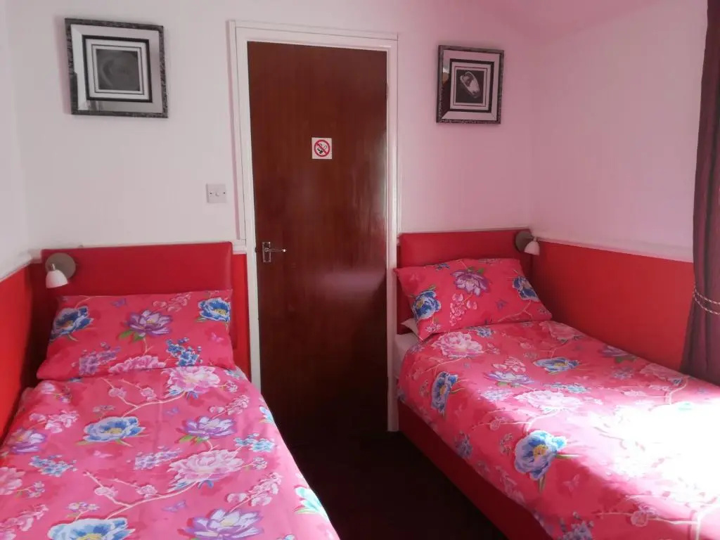 Standard Double room (twin beds)