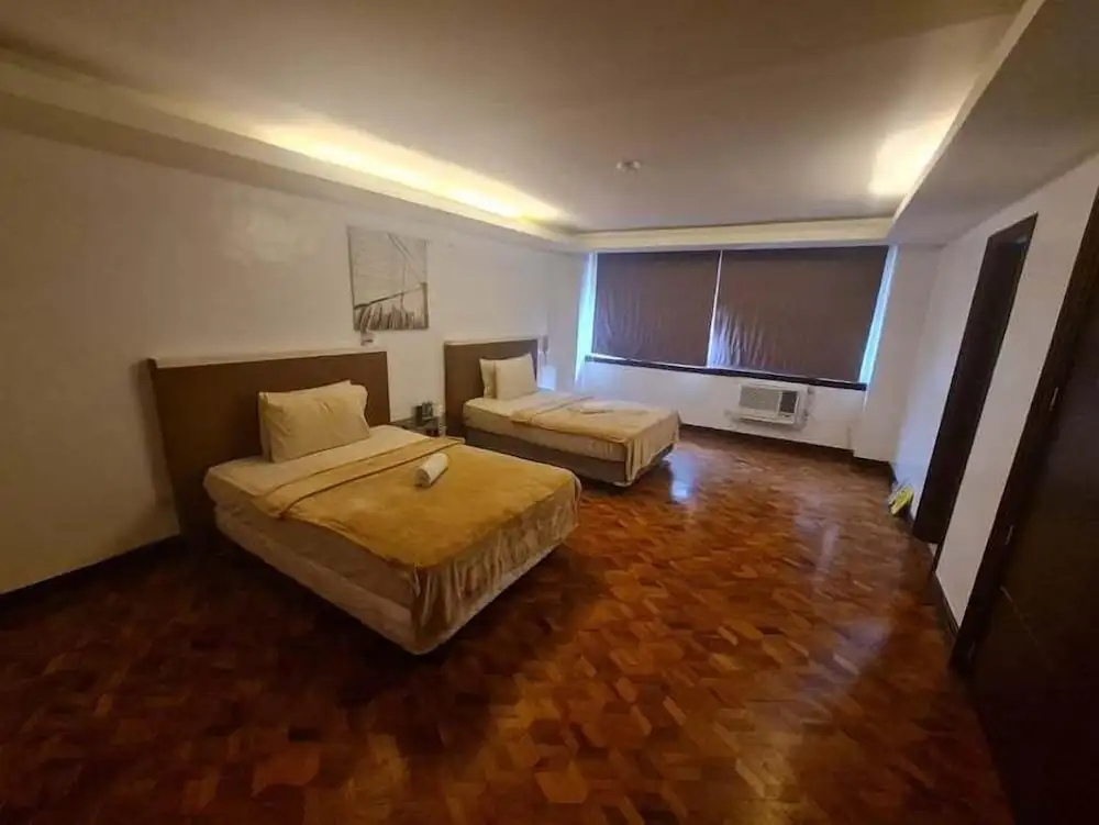 Deluxe Double room with city view (full double bed)