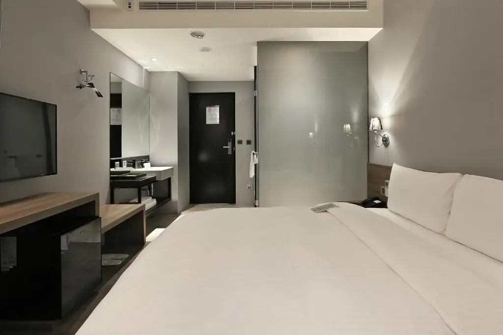 Standard Double room with balcony (full double bed)