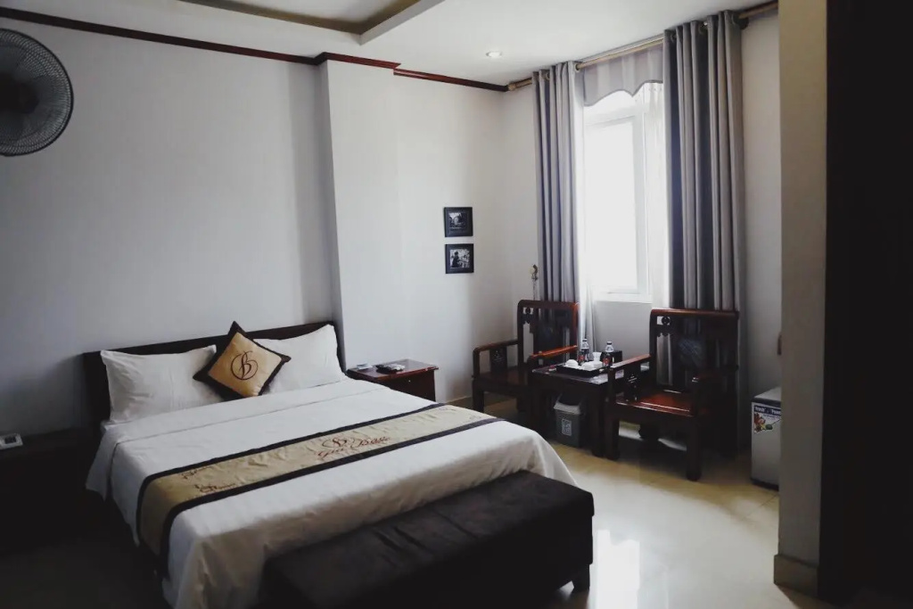 Deluxe Double room (full double bed)