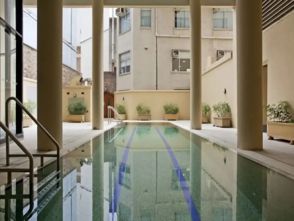 Surry Hills 1 Bedroom Apartment. in Convenient Location