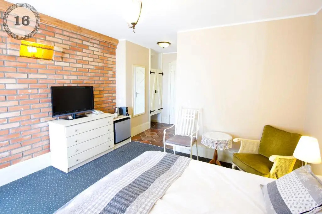 Standard Double room with balcony (full double bed)