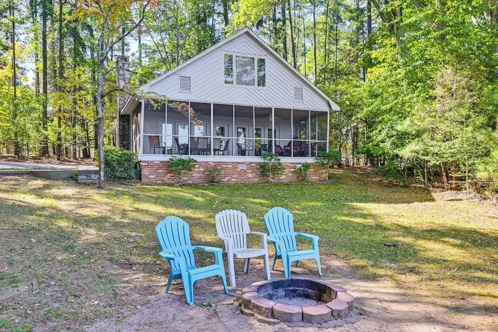 Private Dock & Beach! Lake Norman Cottage Hideaway