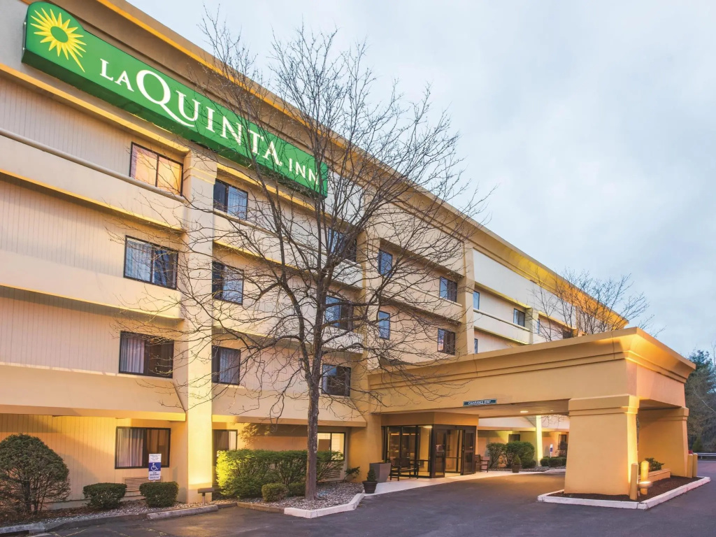La Quinta Inn & Suites by Wyndham Hartford - Bradley Airport - Chambres