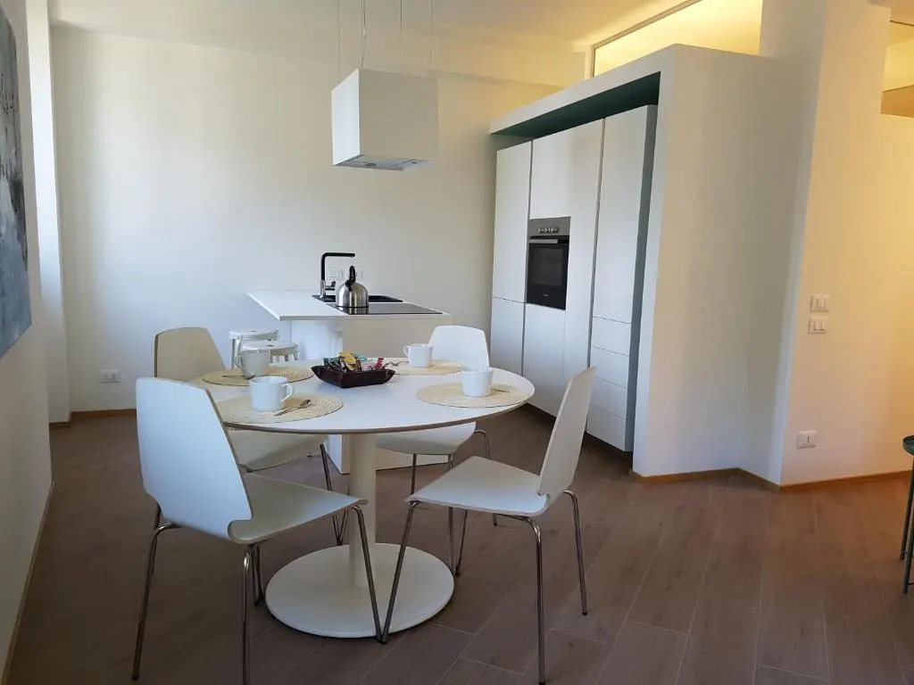 Apartment with lake view