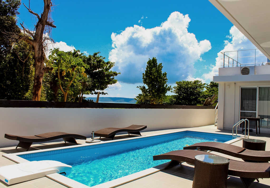 2 Bedrooms Deluxe Villa with pool view