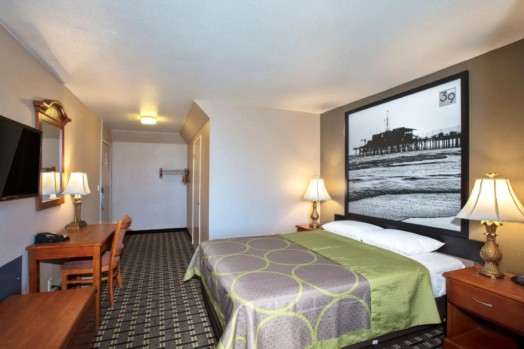 Standard Double room (full double bed)