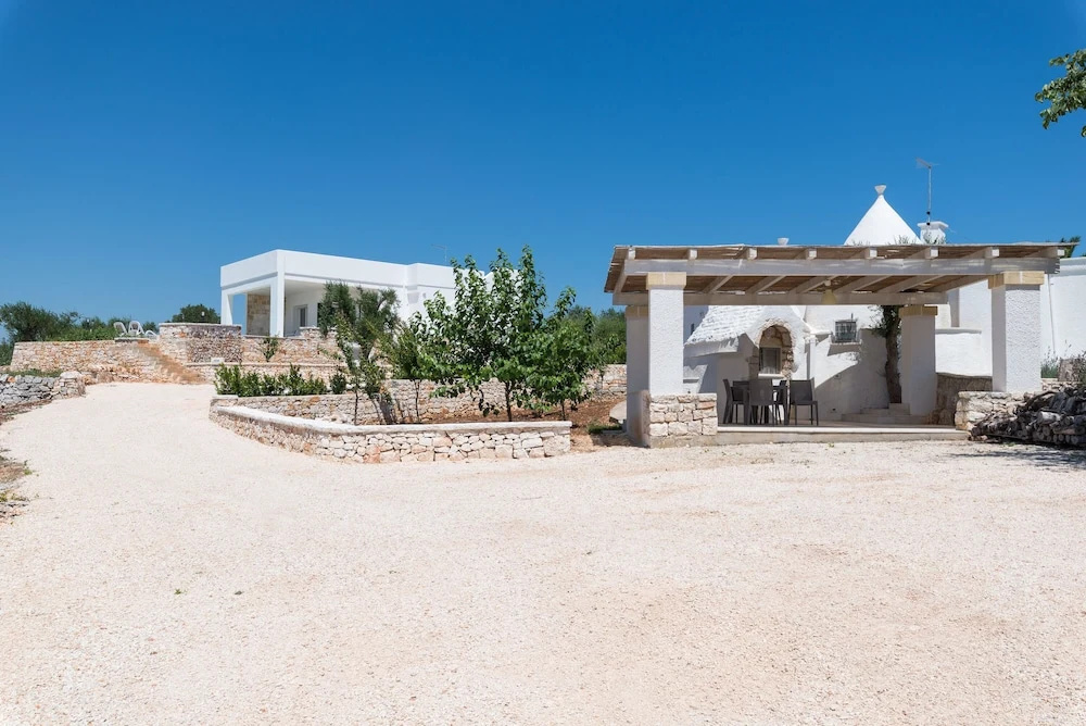 Charming Villas - Villa d'Itria with Trullo by Wonderful Italy