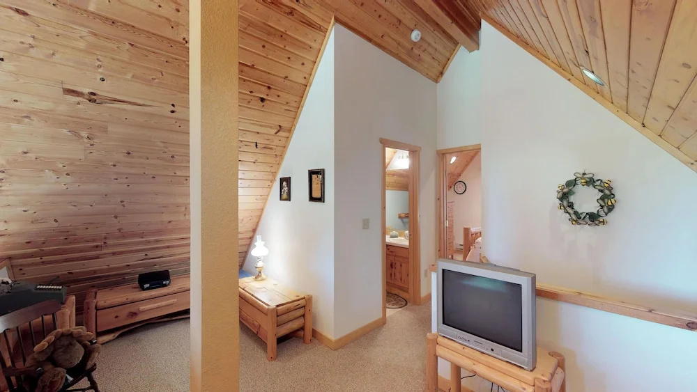 River Road Retreat Apartment 3 NW Comfy Cabins - фото 6