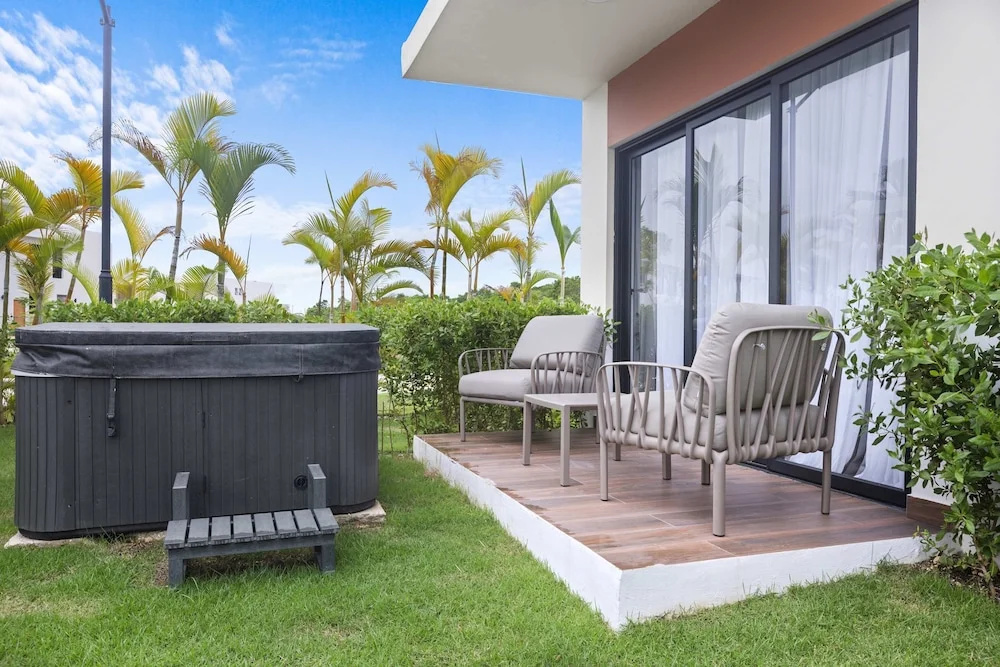 Tropical 1 BR Apartment by Vistacana Rentals