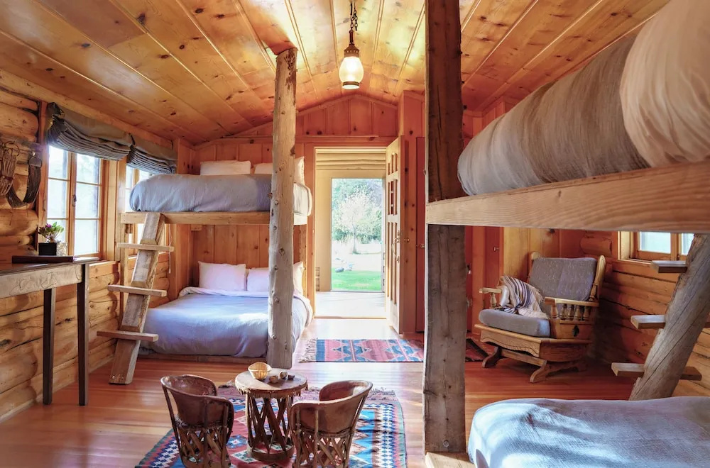 Classic Quadruple room
