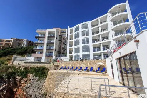 Nautilus Apartments