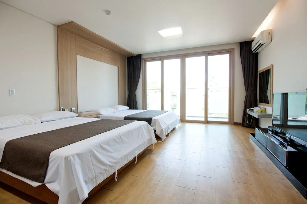 Standard Double Family room (twin beds)