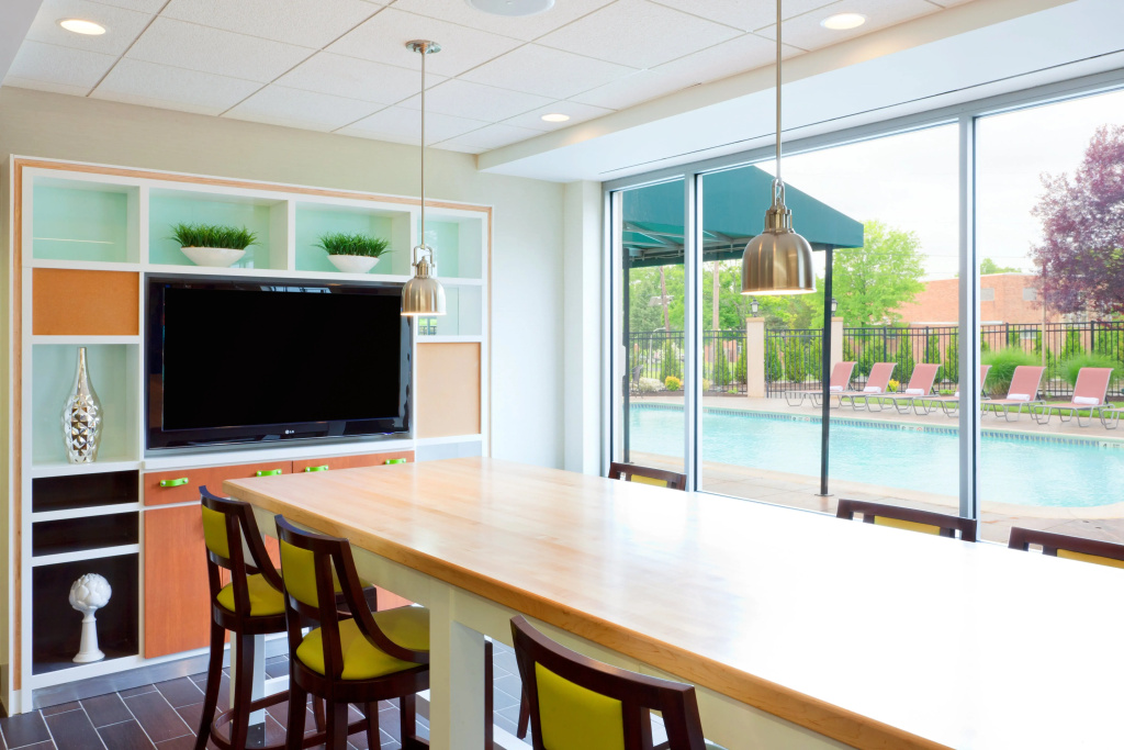 Holiday Inn Clark - Newark Area by IHG - Général