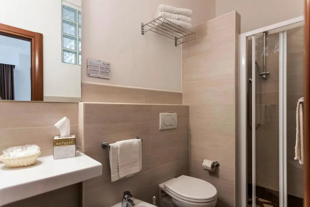 Mona Lisa Hotel - Chambres