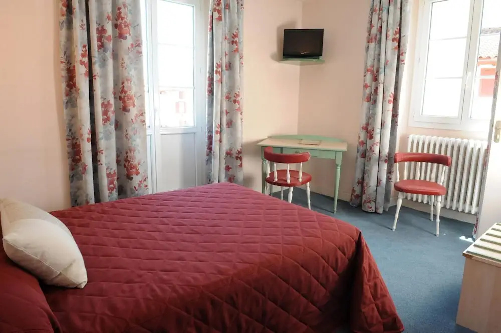 Voir la photo 2 — Hôtel Les Tilleuls