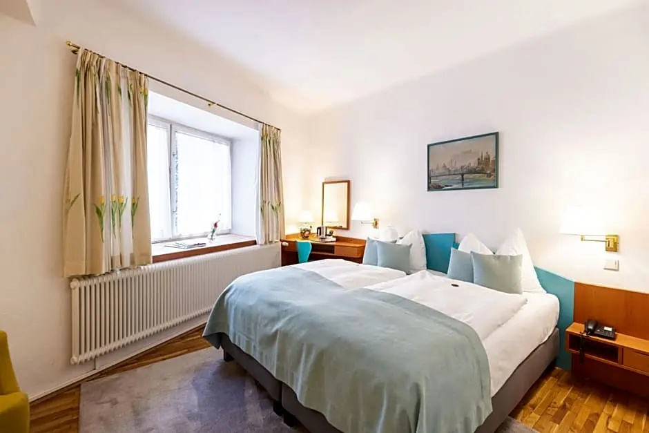 Altstadt Hotel Wolf - Chambres