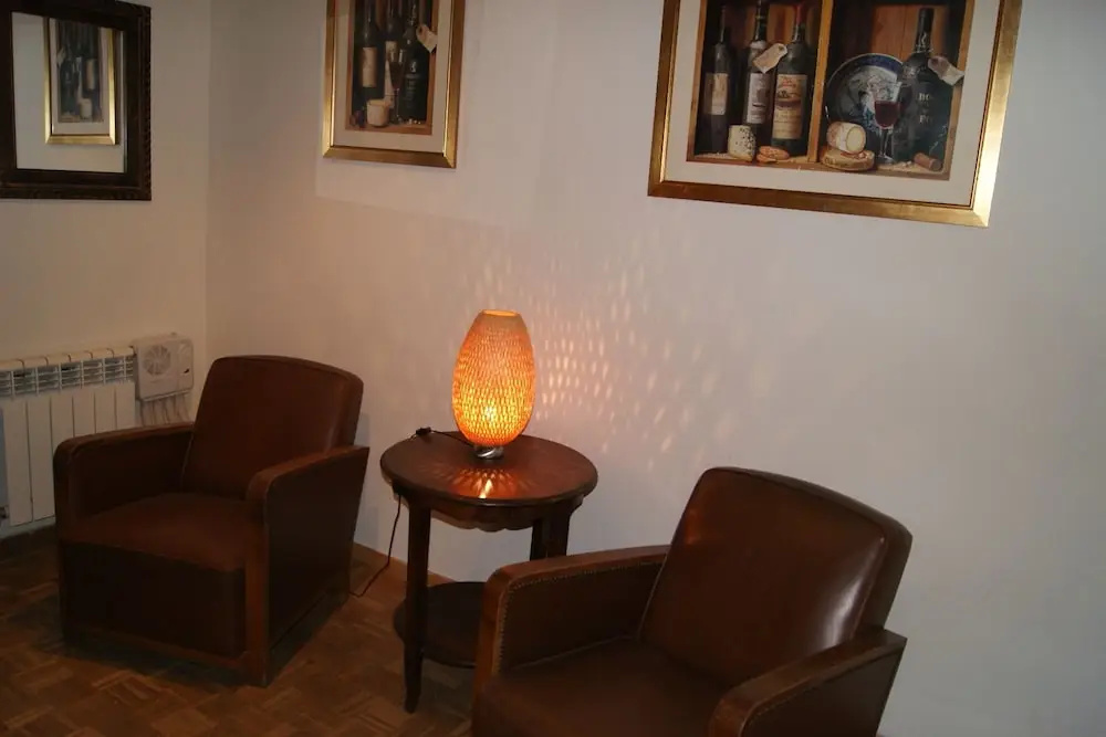 3 Bedrooms Apartment