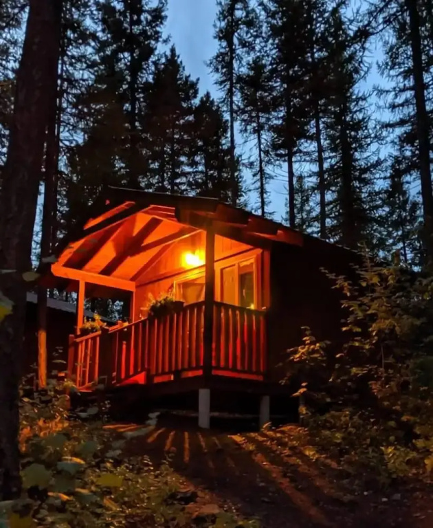 Timber Wolf Resort & Jeep Rentals