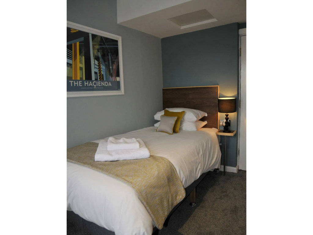 The Coach Hotel - 2