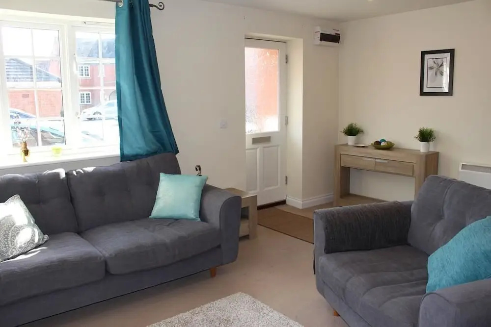 Glover Apartment