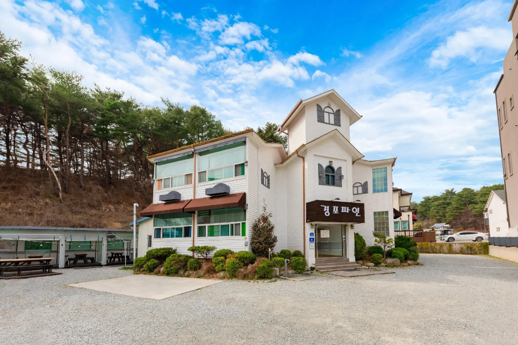 Gangneung gyeongpo pine pension