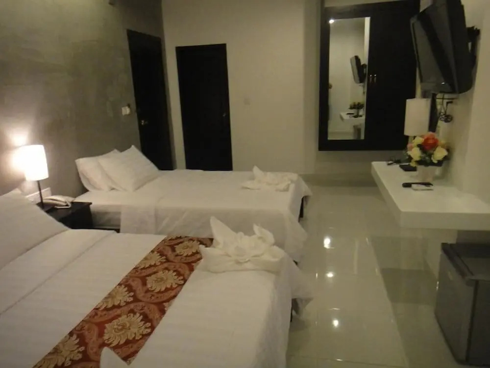 Standard Triple Family room