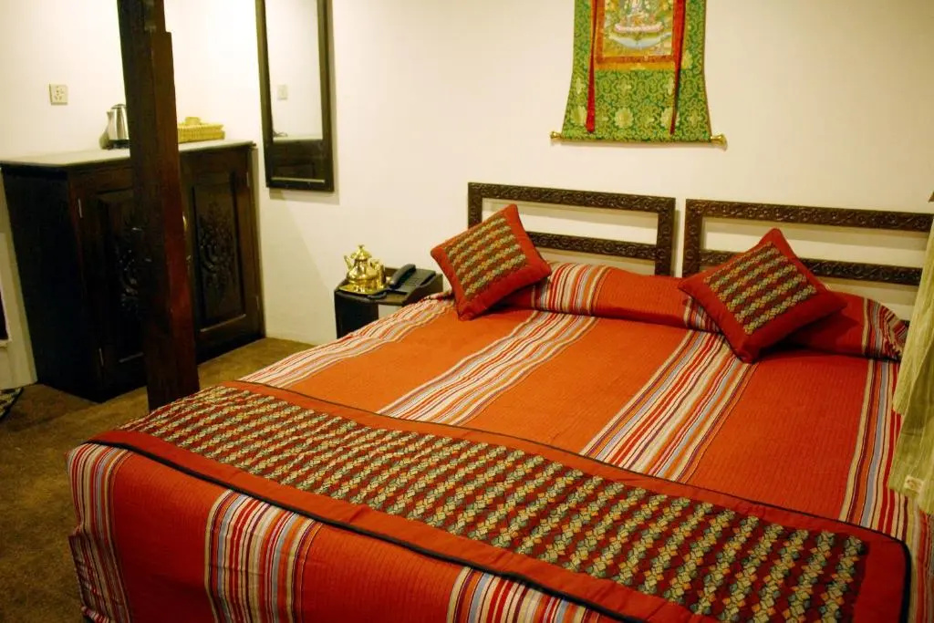 Standard Double room with balcony (full double bed)
