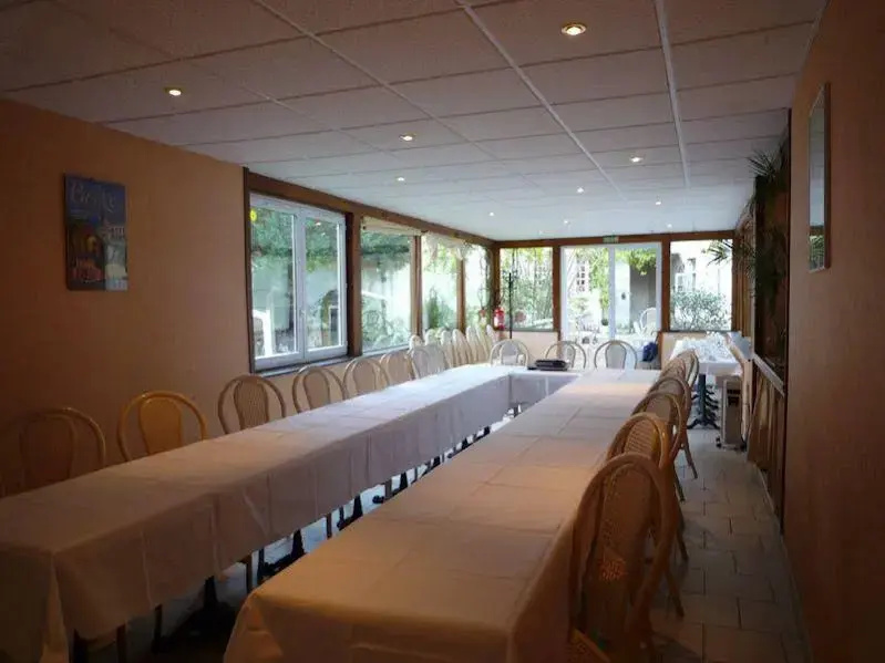 Logis Hôtel Le Plantagenêt - Général