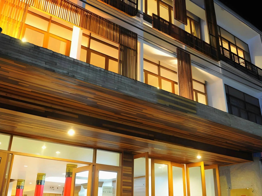 Sukkasem Hotel