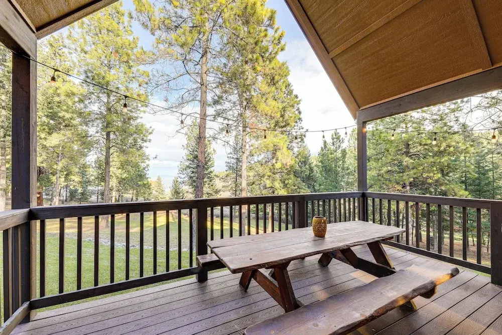 Deck + Views: Scenic Group Getaway in Lakeside!