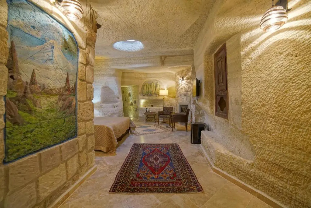 Cave Suite