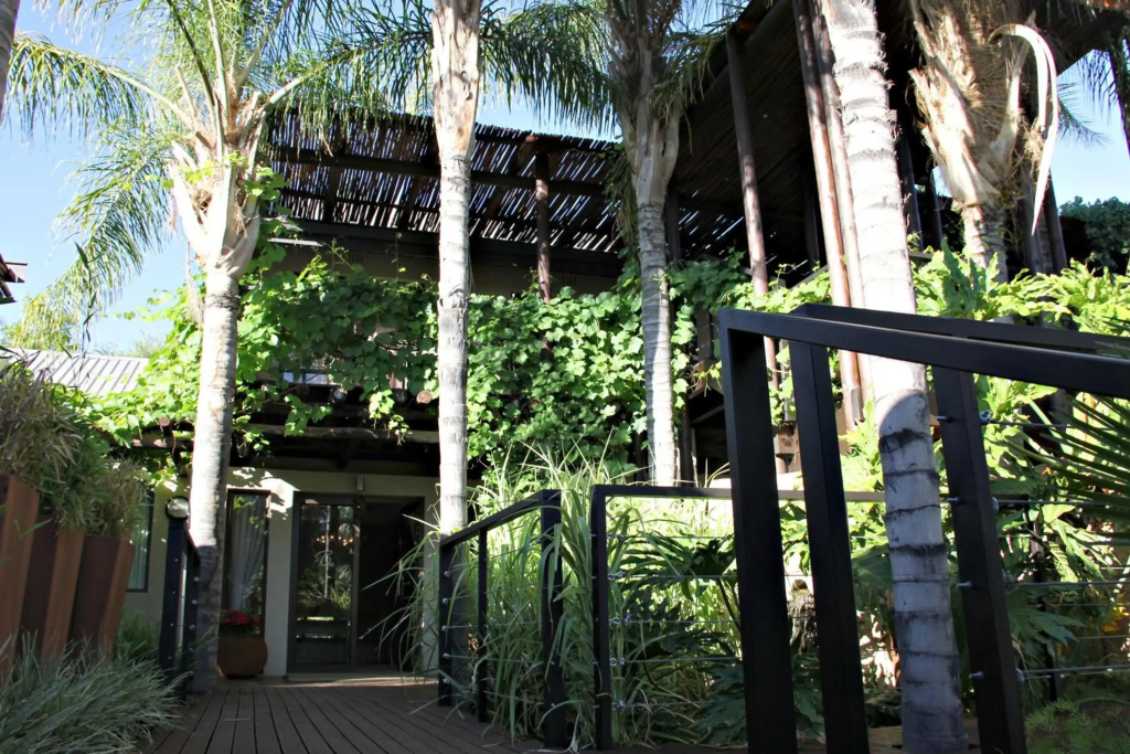 Browns Manor