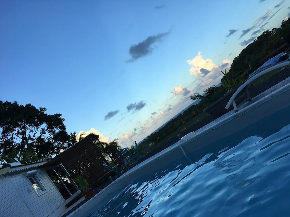 Bungalow With one Bedroom in Petit Bourg, With Pool Access, Enclosed G