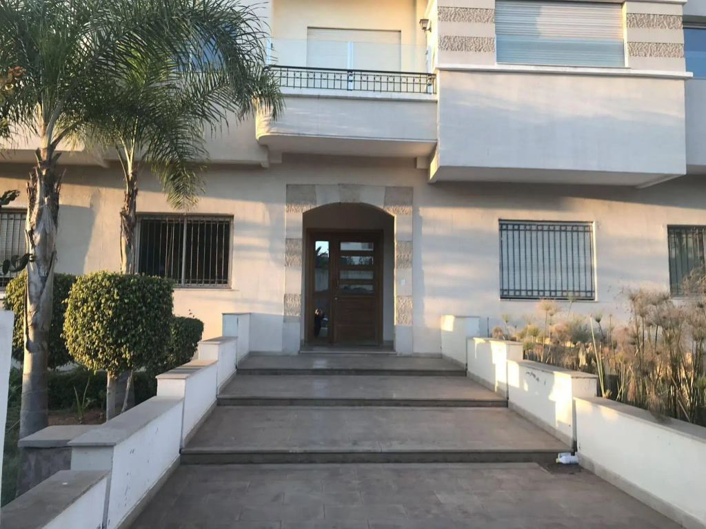 Oasis Square Apartment