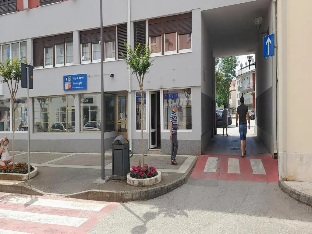 Apartment Central Location