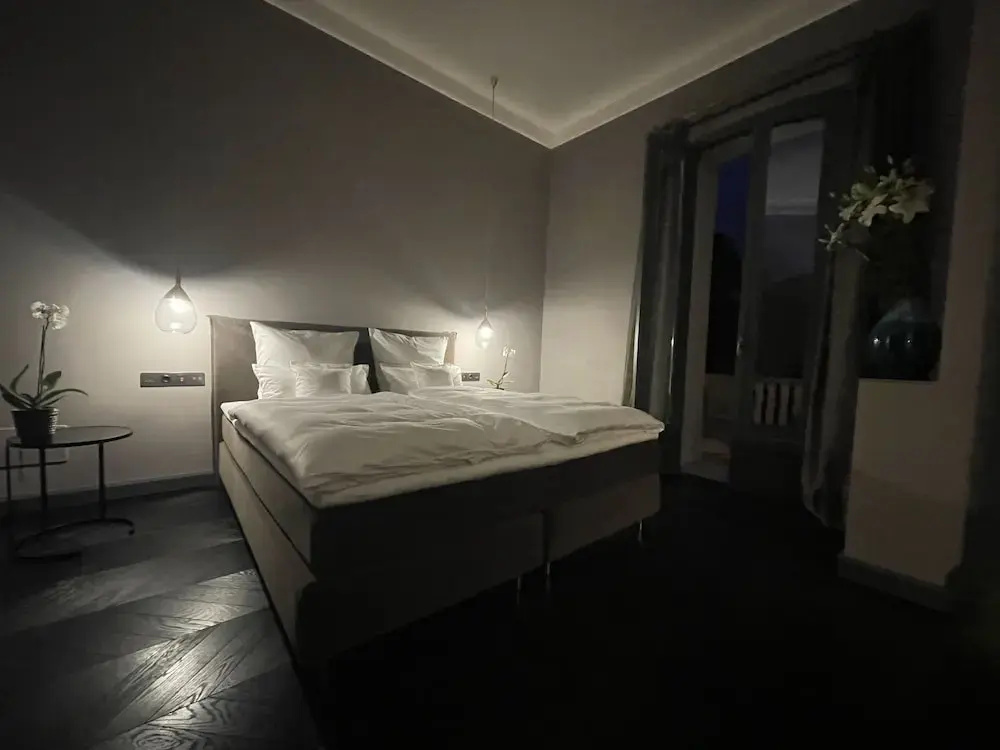 Luxury Double room with park view full double bed