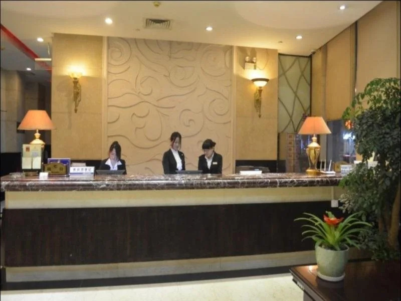 Lobby & Reception