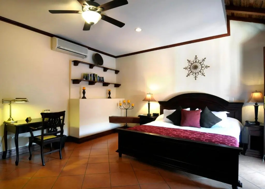 Hotel Plaza Colon - Chambres