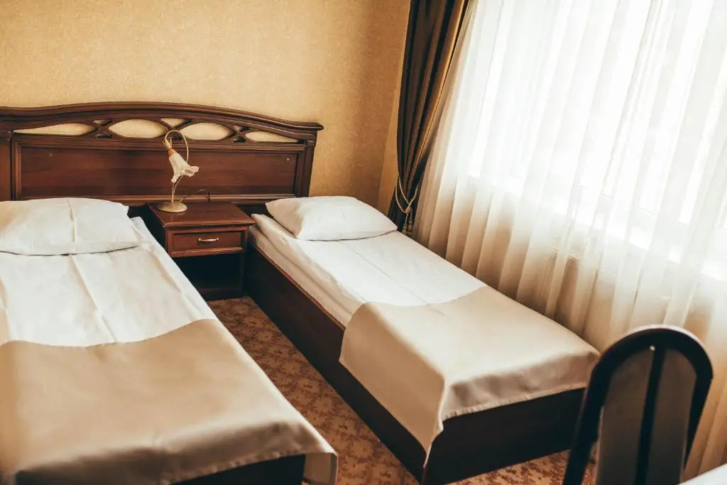 Hotel-Restaurant Lyube Plus - Chambres