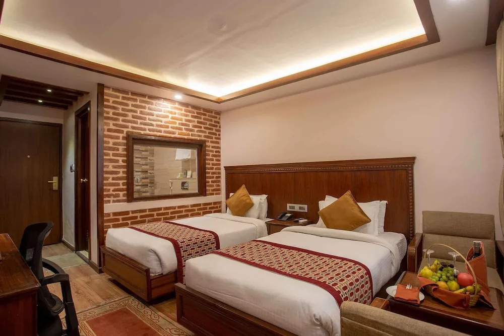 Deluxe Double room (full double bed)