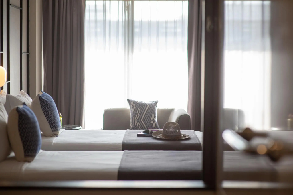 Page 10, Hotel - Chambres