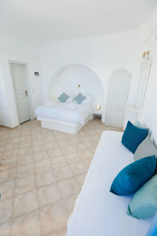 Standard Double room with mountain view (full double bed)