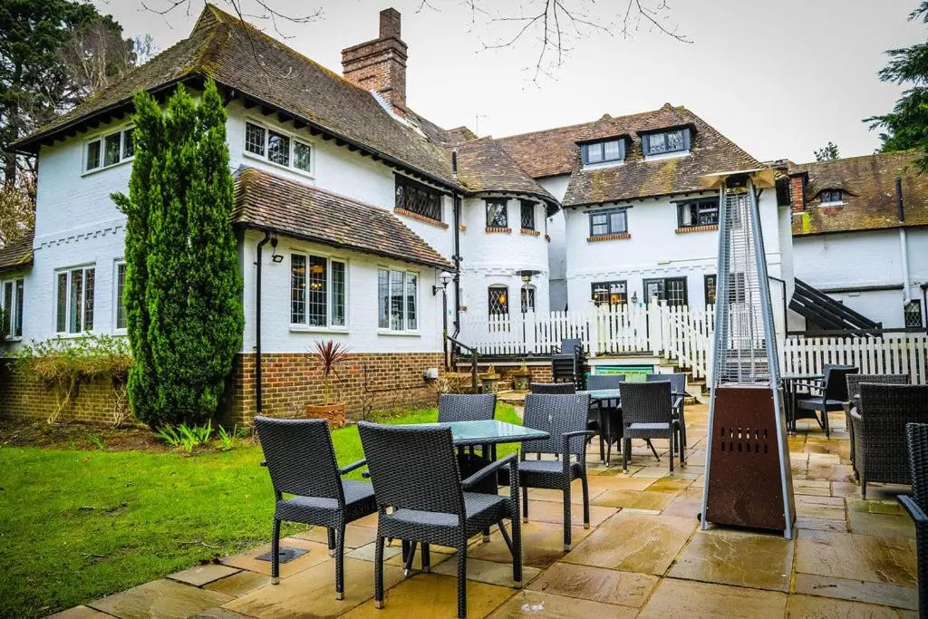 The Roundabout Hotel